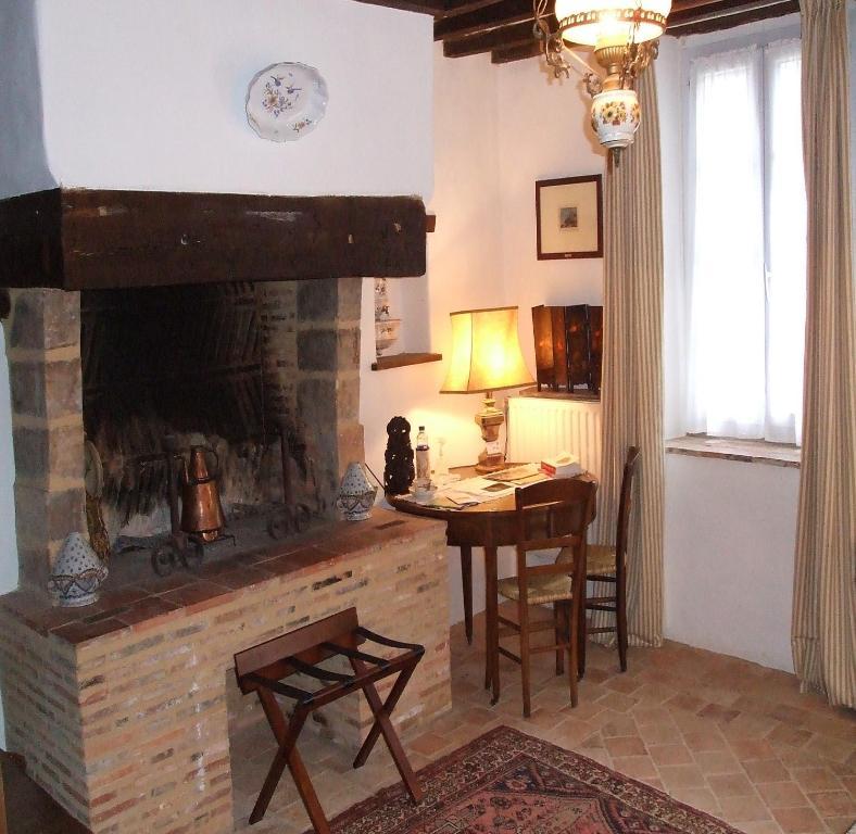 Le Moulin D'Hys Bed & Breakfast La Cropte Room photo